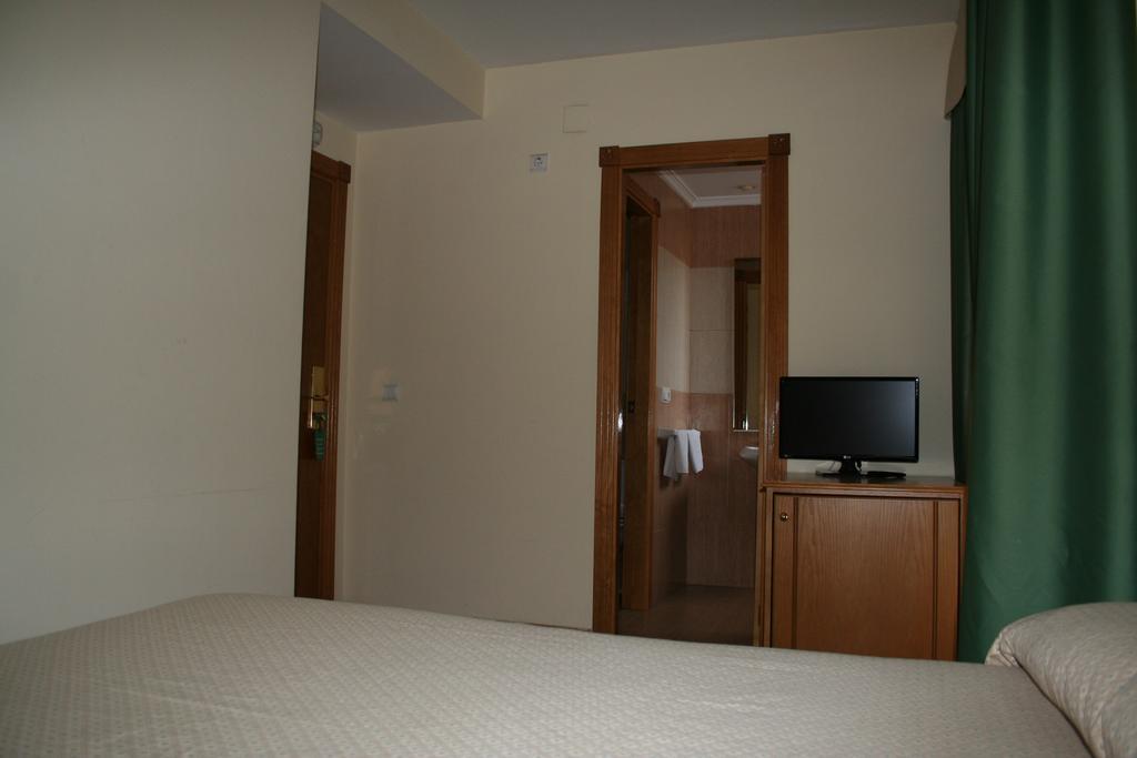 Hotel Austria 76 Puerto de Sagunto Exterior photo